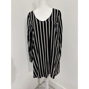 Luna Chix Small‎ Rayon Dress New with tags small Black/White Long Sleeves